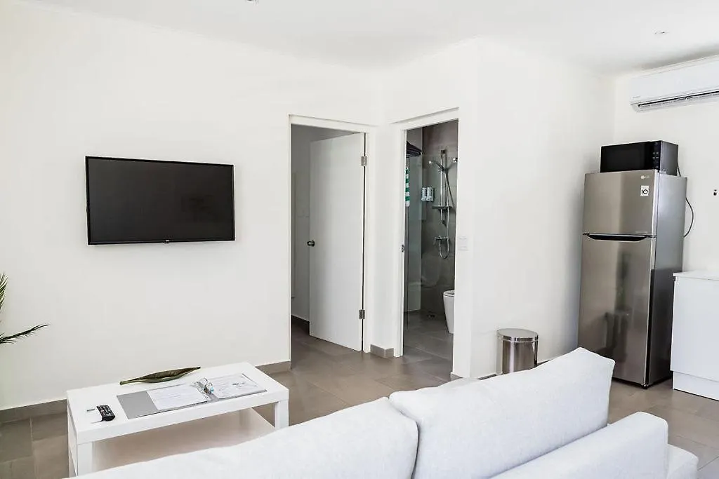 The Palm Leaf Apartments Noord Aparthotel